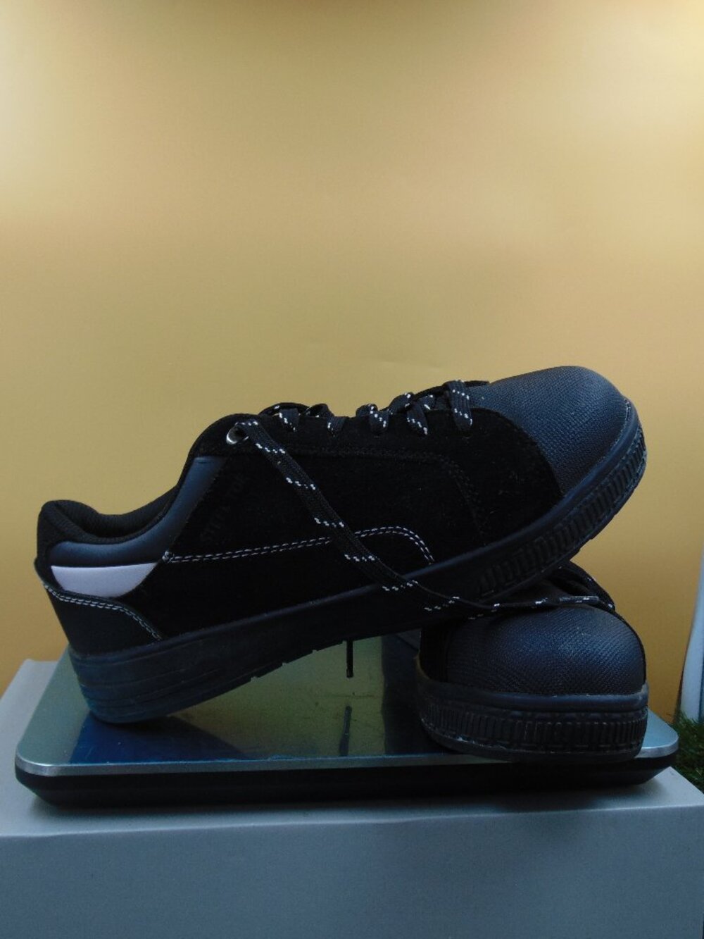 BRAHMA WORK SHOE STEEL TOE - WOMENS 9